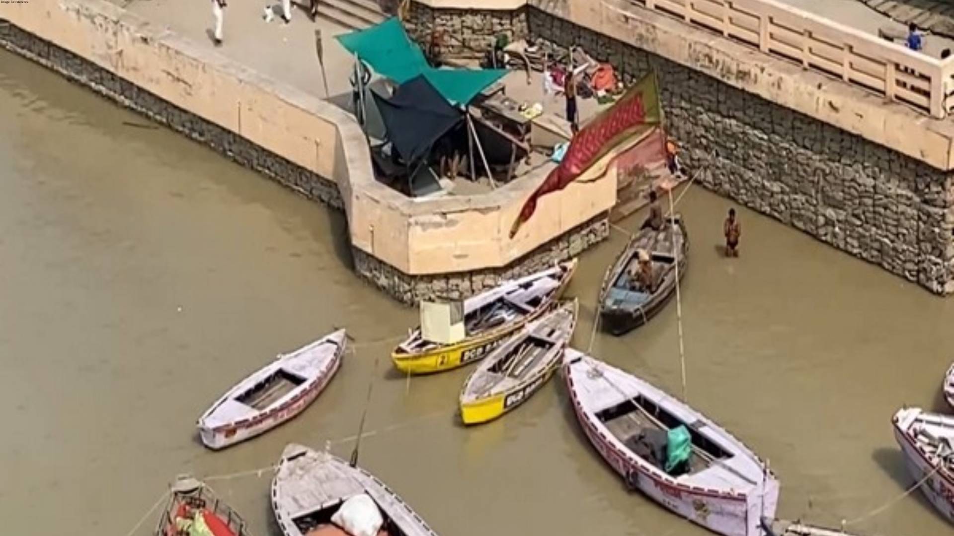 UP: Water levels rise in Ganges in Varanasi; ban on plying small boats in river